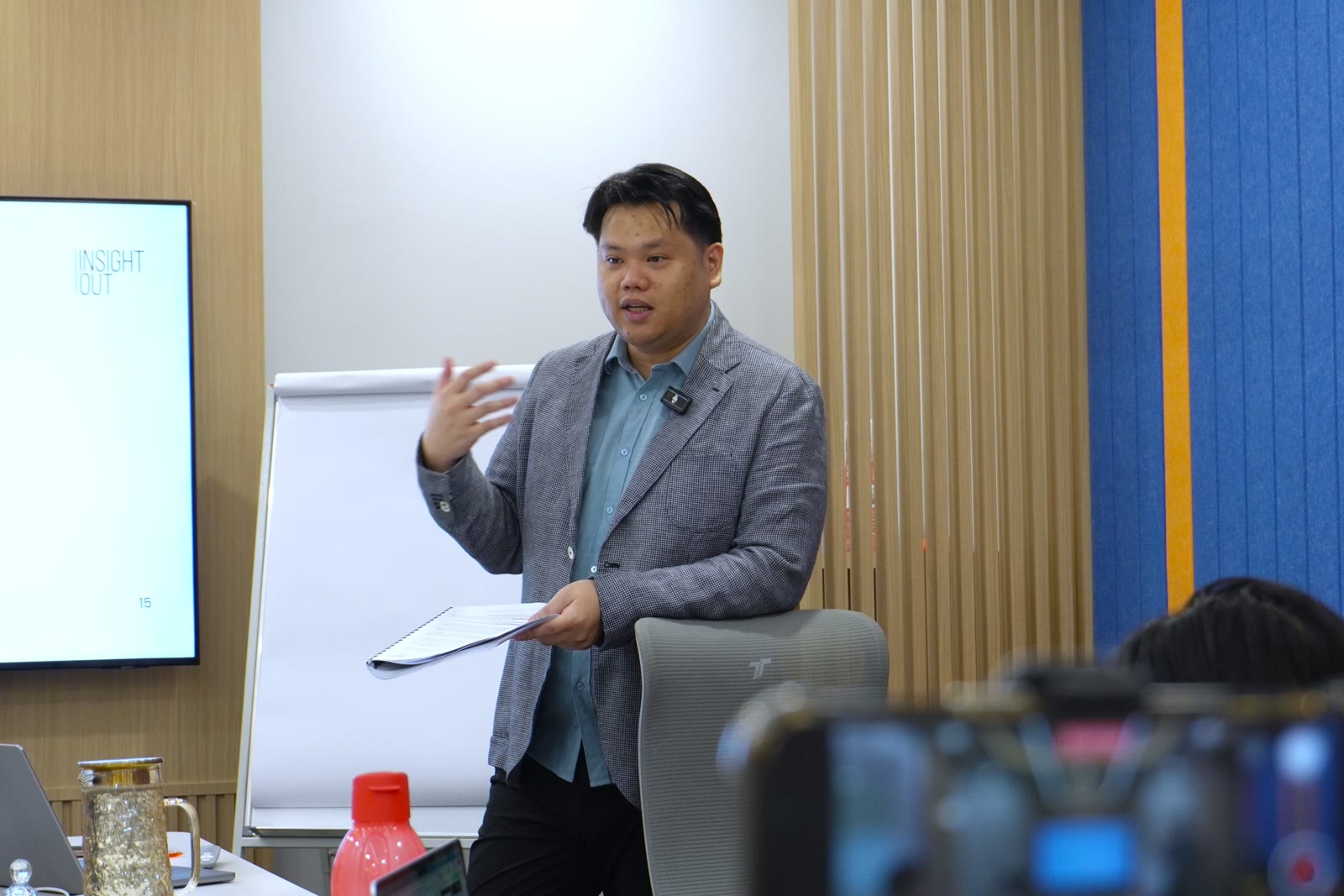 Aaron speaking during an SEO workshop